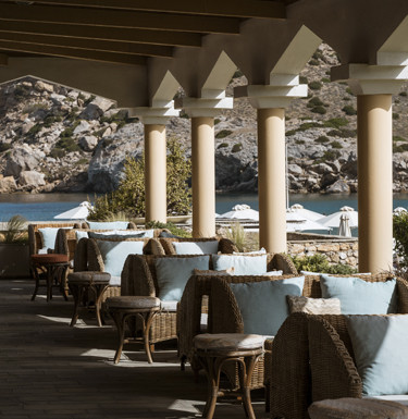 Ermoupolis Bar & Lounge