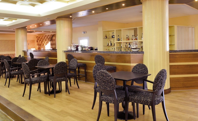 Ermoúpolis Bar Et Salon